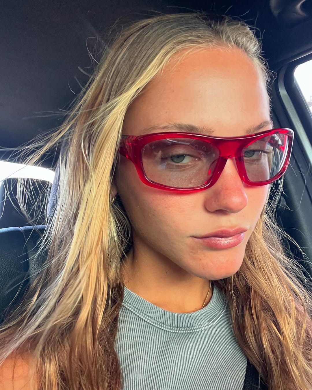 La IA en el nuevo diseño de ropa y gafas